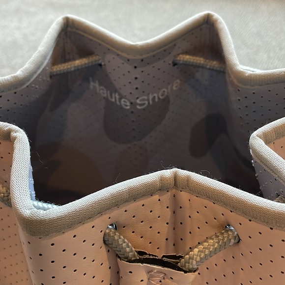 Haute shore Zoe shell bucket bag - Picture 3 of 10